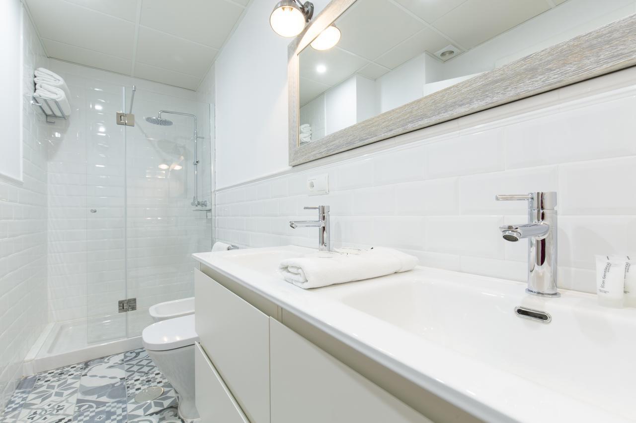 Aparthotel Shine Alcaiceria Grenada Zewnętrze zdjęcie
