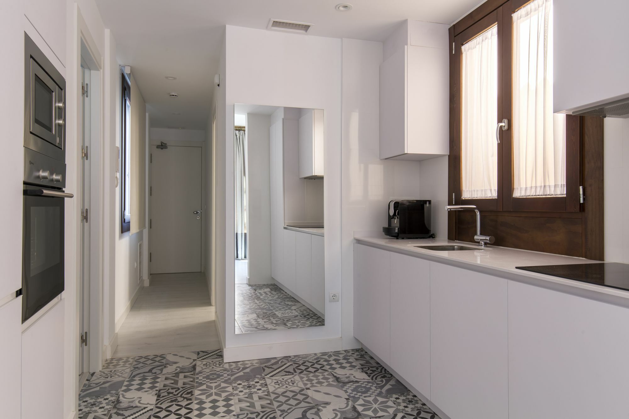 Aparthotel Shine Alcaiceria Grenada Zewnętrze zdjęcie