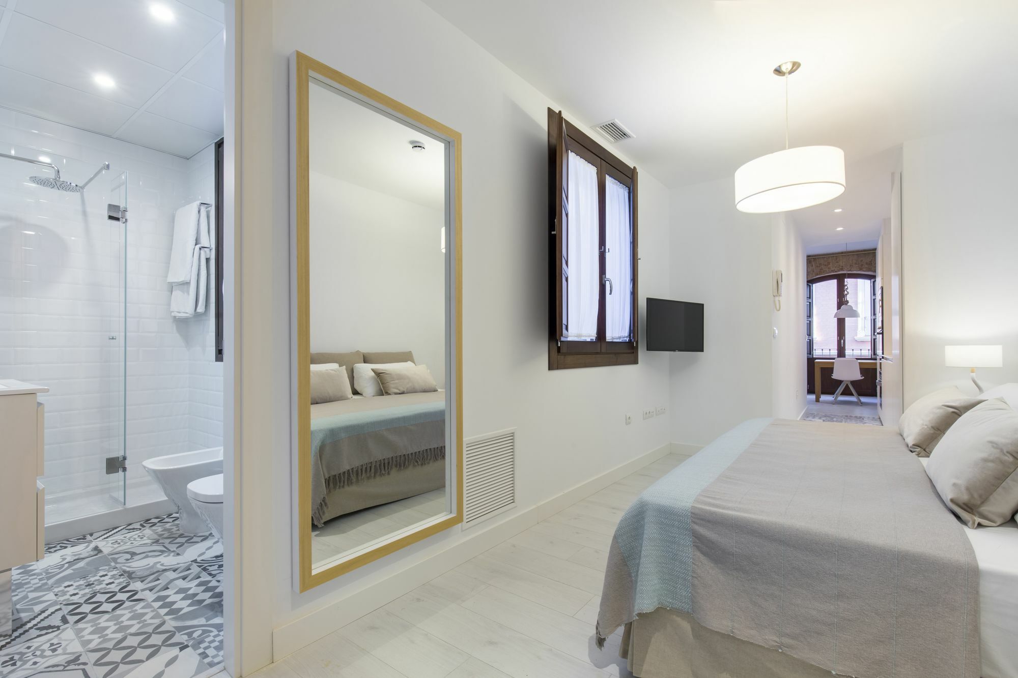 Aparthotel Shine Alcaiceria Grenada Zewnętrze zdjęcie
